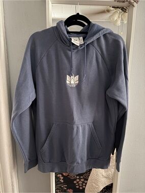 adidas Trefoil Pullover Hoodie in Dusty Blue